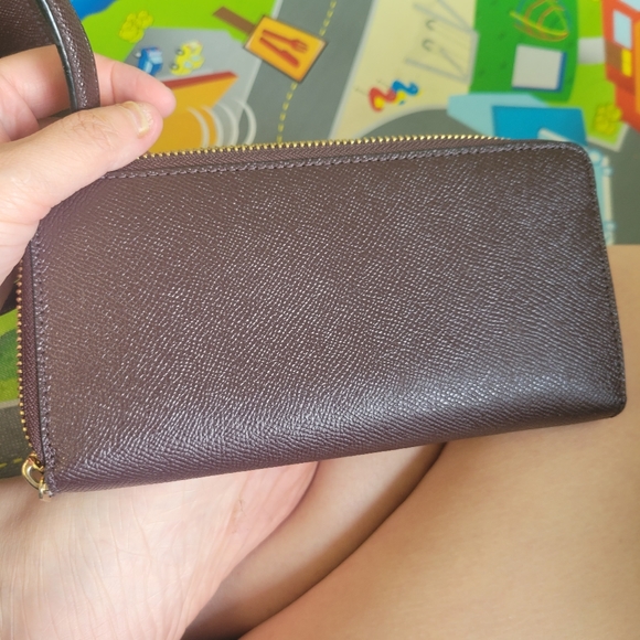 Coach maroon bag and wallet set - Picture 8 of 9